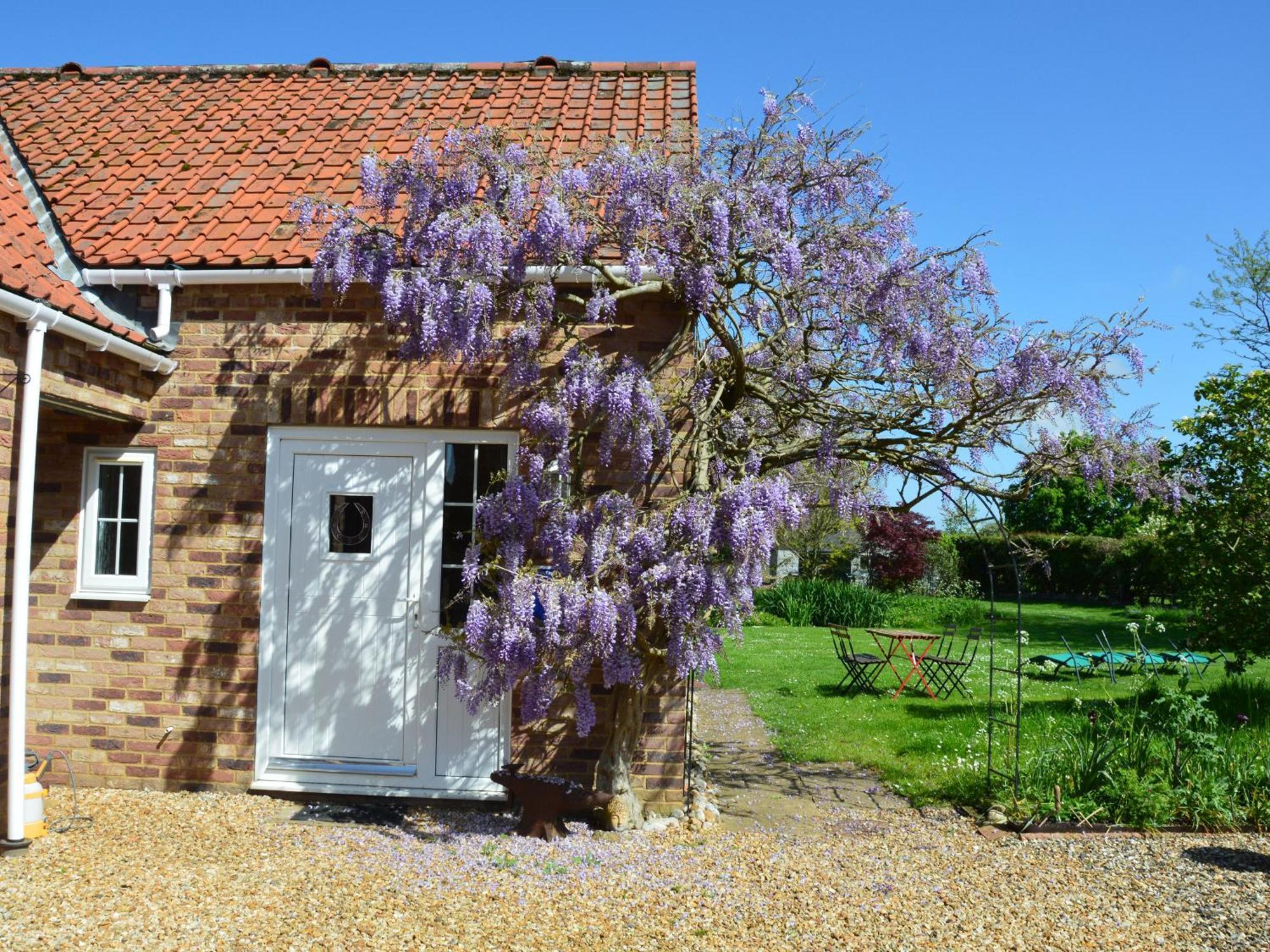 Wisteria Cottage Gayton  Exterior foto