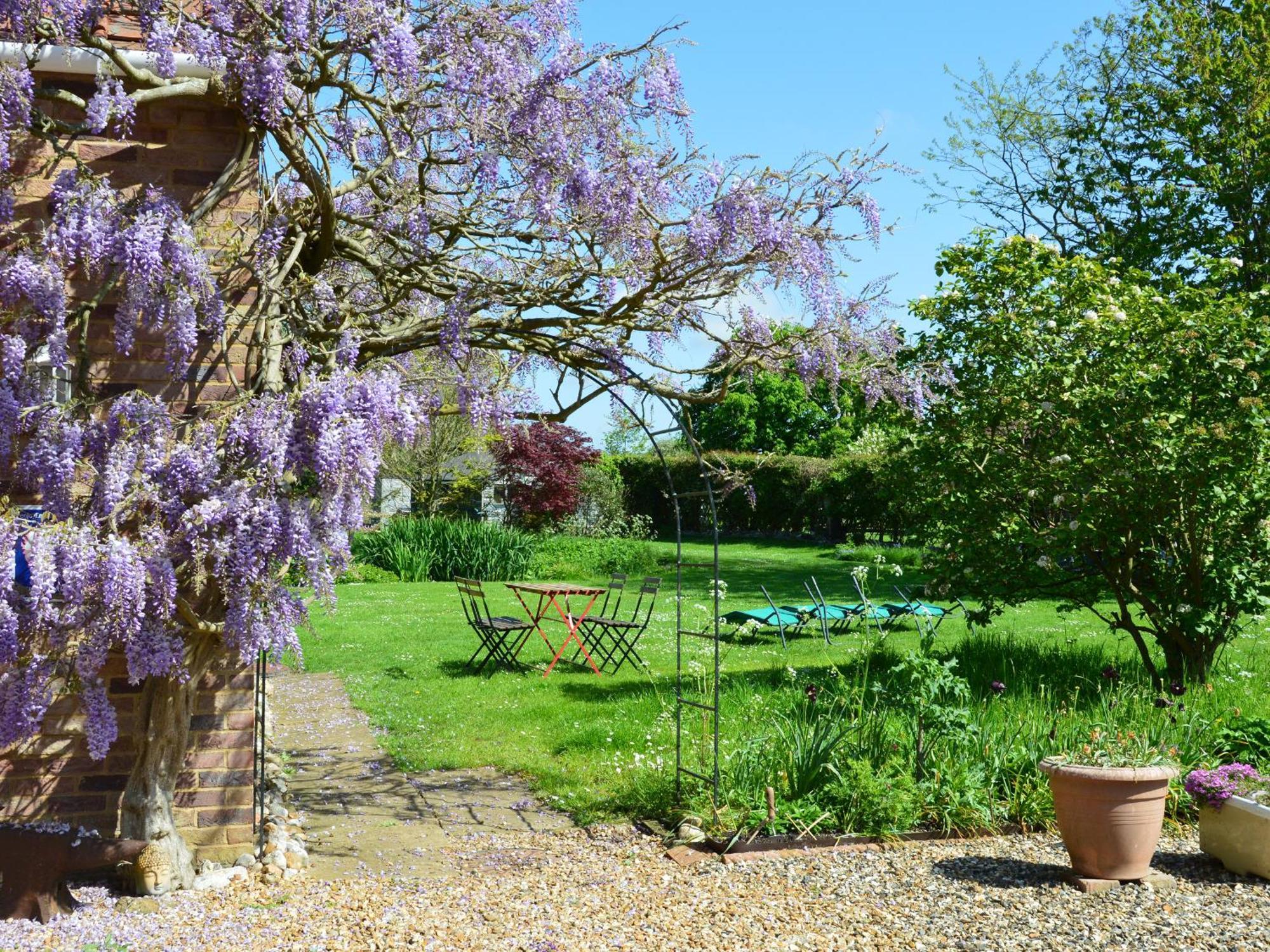 Wisteria Cottage Gayton  Exterior foto
